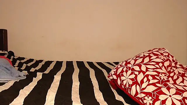  SEXY MATURE  online show from May 9, 2026, 4:16 am