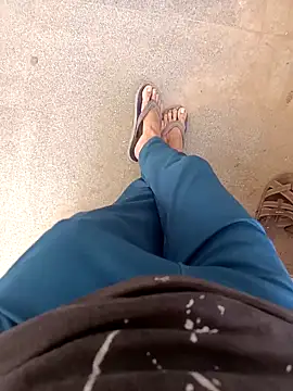 xhanm online show from December 21, 2025, 6:48 am