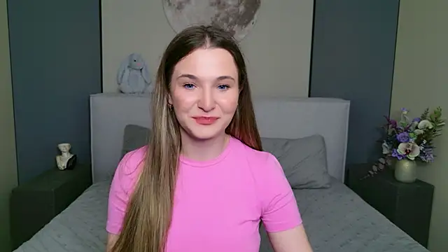 Lina Sinerz online show from May 10, 2026, 3:25 pm