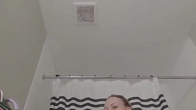 Snapshot of SpiderRose chatting on February 7, 2026, 5:15 am SpiderRose online show from February 7, 2026, 5:15 am