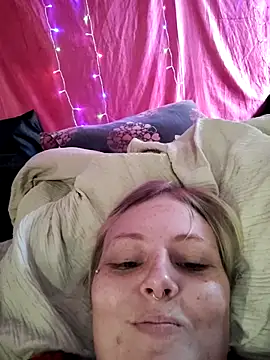 Snapshot of SpiderRose chatting on February 13, 2026, 5:13 pm SpiderRose online show from February 13, 2026, 5:13 pm