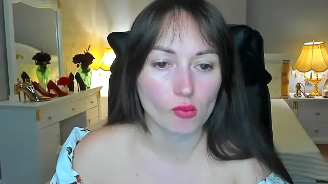 RosiAlina online show from June 16, 2026, 6:35 am