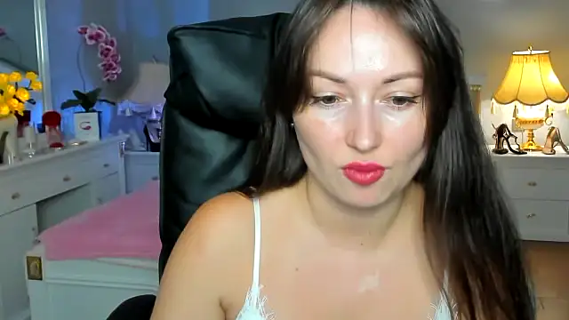 RosiAlina online show from July 18, 2026, 7:17 am
