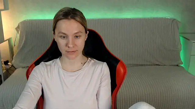 MiaBun1 online show from May 6, 2026, 3:10 am
