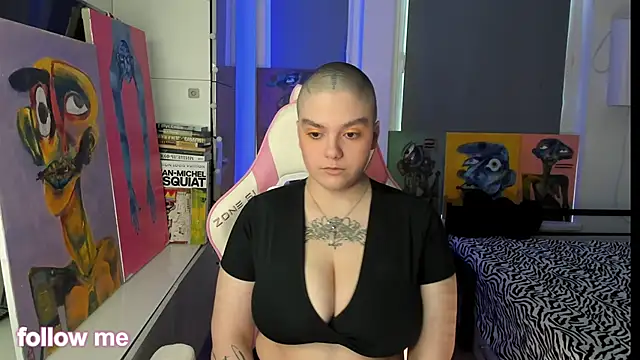 enigmastella online show from February 2, 2026, 11:09 am