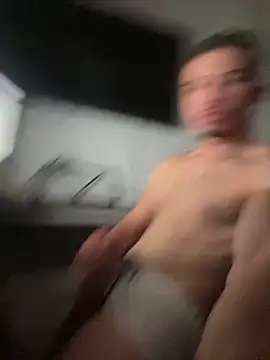 cruzx  online show from December 5, 2025, 1:53 pm