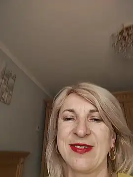 AhlyssaLove1155 online show from June 11, 2026, 3:09 pm