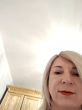 AhlyssaLove1155 online show from July 27, 2026, 2:29 am