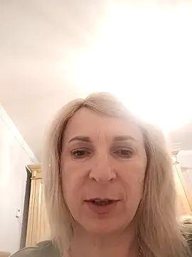 AhlyssaLove1155 online show from May 3, 2026, 7:17 pm