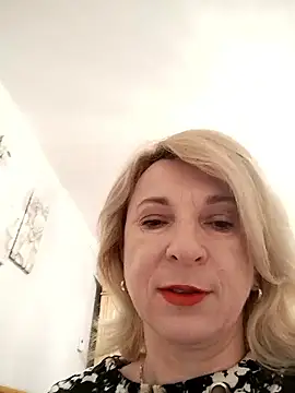 AhlyssaLove1155 online show from June 5, 2026, 2:49 am