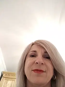AhlyssaLove1155 online show from June 6, 2026, 9:53 pm