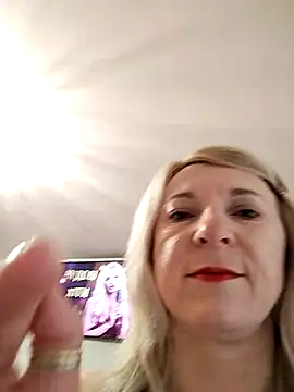 AhlyssaLove1155 online show from July 16, 2026, 3:14 am