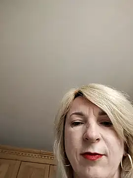 AhlyssaLove1155 online show from July 5, 2026, 5:14 am