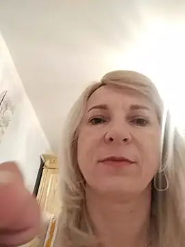 AhlyssaLove1155 online show from July 19, 2026, 5:53 pm