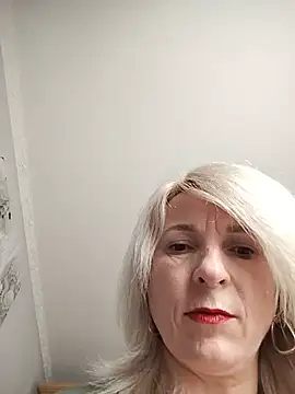 AhlyssaLove1155 online show from July 15, 2026, 2:57 pm