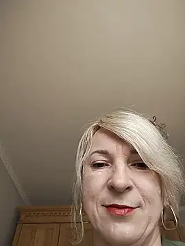AhlyssaLove1155 online show from July 26, 2026, 6:31 am