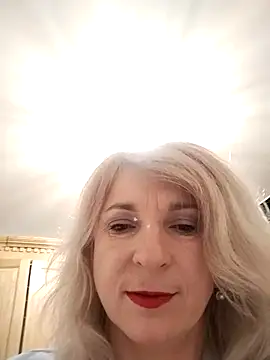 Snapshot of AhlyssaLove1155 chatting on February 14, 2026, 5:02 pm AhlyssaLove1155 online show from February 14, 2026, 5:02 pm