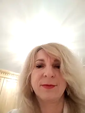 Snapshot of AhlyssaLove1155 chatting on March 11, 2026, 5:40 pm AhlyssaLove1155 online show from March 11, 2026, 5:40 pm