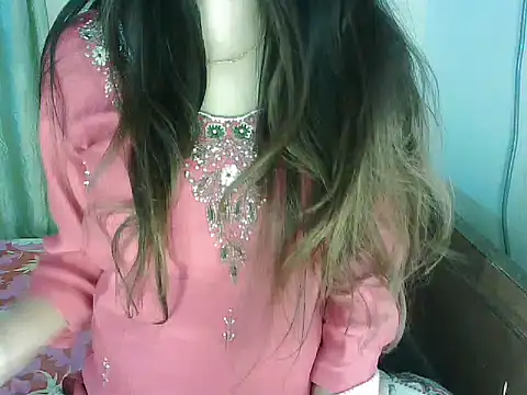 Snapshot of Your_LIILI chatting on February 18, 2026, 7:10 pm Your LIILI online show from February 18, 2026, 7:10 pm