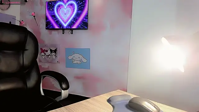 Melany Alejandra online show from February 25, 2026, 5:18 am