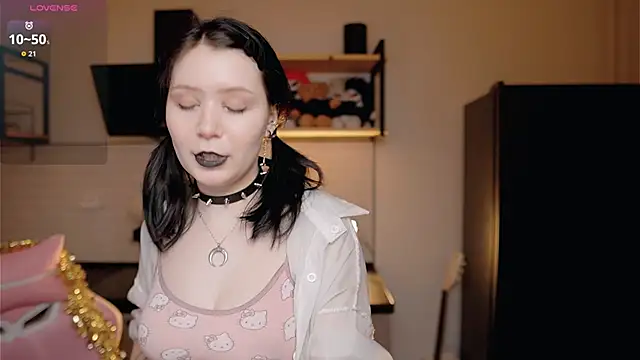 Snapshot of Nickari chatting on March 7, 2026, 6:09 am Nickari online show from March 7, 2026, 6:09 am