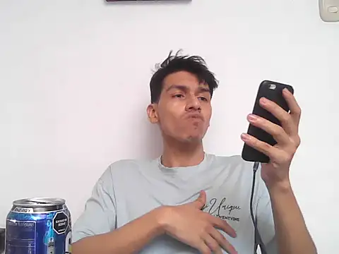 Patrick3 5556 online show from December 15, 2025, 8:47 pm