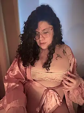 VanesssaMilf  online show from December 18, 2025, 9:07 pm