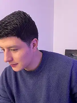 Goldenknight33 online show from February 5, 2026, 2:35 pm