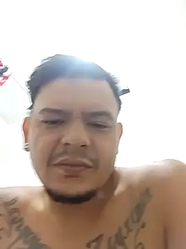 YTupapito1234 online show from May 16, 2026, 2:10 am
