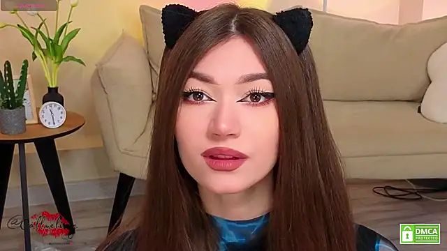 oliviaah  online show from May 1, 2026, 2:22 pm