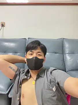 kimze7 online show from June 9, 2026, 2:40 pm