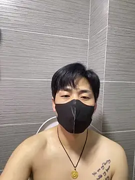 kimze7 online show from June 5, 2026, 8:58 pm