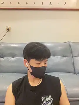 kimze7 online show from June 18, 2026, 2:22 pm