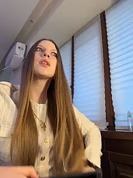 AryaWeil online show from February 9, 2026, 2:04 pm