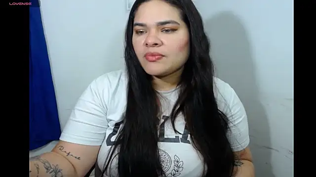 NinaFuentes2X online show from May 22, 2026, 4:21 am
