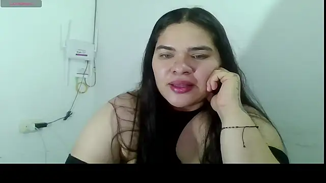 NinaFuentes2X online show from May 16, 2026, 4:11 am