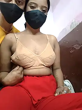 Snapshot of couplegk71 chatting on February 19, 2026, 1:57 am couplegk71 online show from February 19, 2026, 1:57 am