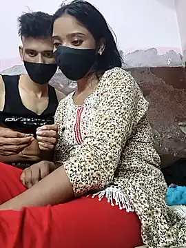 Snapshot of couplegk71 chatting on February 19, 2026, 3:42 pm couplegk71 online show from February 19, 2026, 3:42 pm
