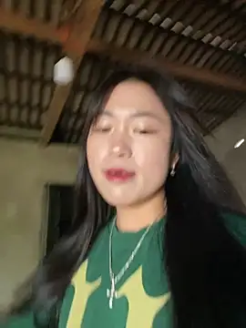 sofia-bae online show from April 2, 2026, 4:41 am