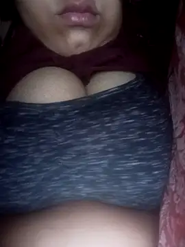 Snapshot of pihuu1313 chatting on February 12, 2026, 8:08 pm pihuu1313 online show from February 12, 2026, 8:08 pm