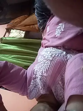 Snapshot of pihuu1313 chatting on March 9, 2026, 4:21 pm pihuu1313 online show from March 9, 2026, 4:21 pm