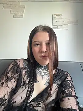FionaMurr online show from June 10, 2026, 2:02 am