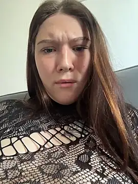 FionaMurr online show from June 14, 2026, 2:35 am