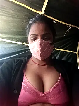 Poonam8080 online show from December 17, 2025, 7:46 am