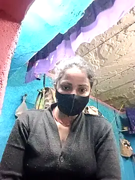 Poonam8080 online show from February 2, 2026, 6:40 pm