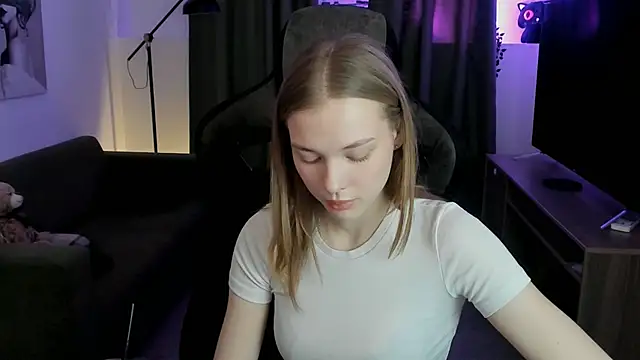 BellaHaadiid online show from February 4, 2026, 9:37 am