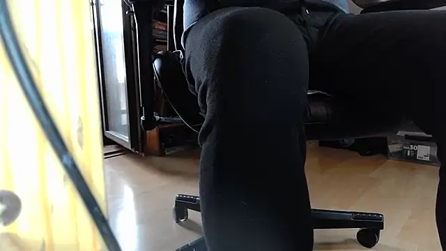 oldmann08 online show from February 25, 2026, 10:26 am