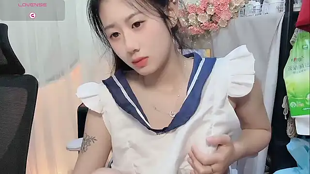 Yvonne-07 online show from March 28, 2026, 5:14 pm