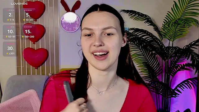 MaxinCarroll online show from June 6, 2026, 1:16 pm