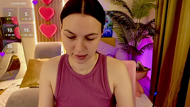 MaxinCarroll online show from April 28, 2026, 9:57 am